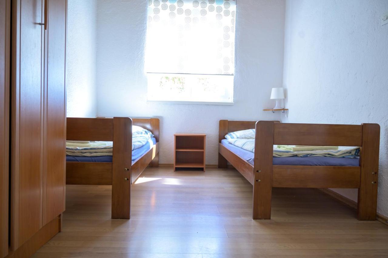 Beachfront House Ivana With Pool - Renovated 2025 Cesarica Extérieur photo