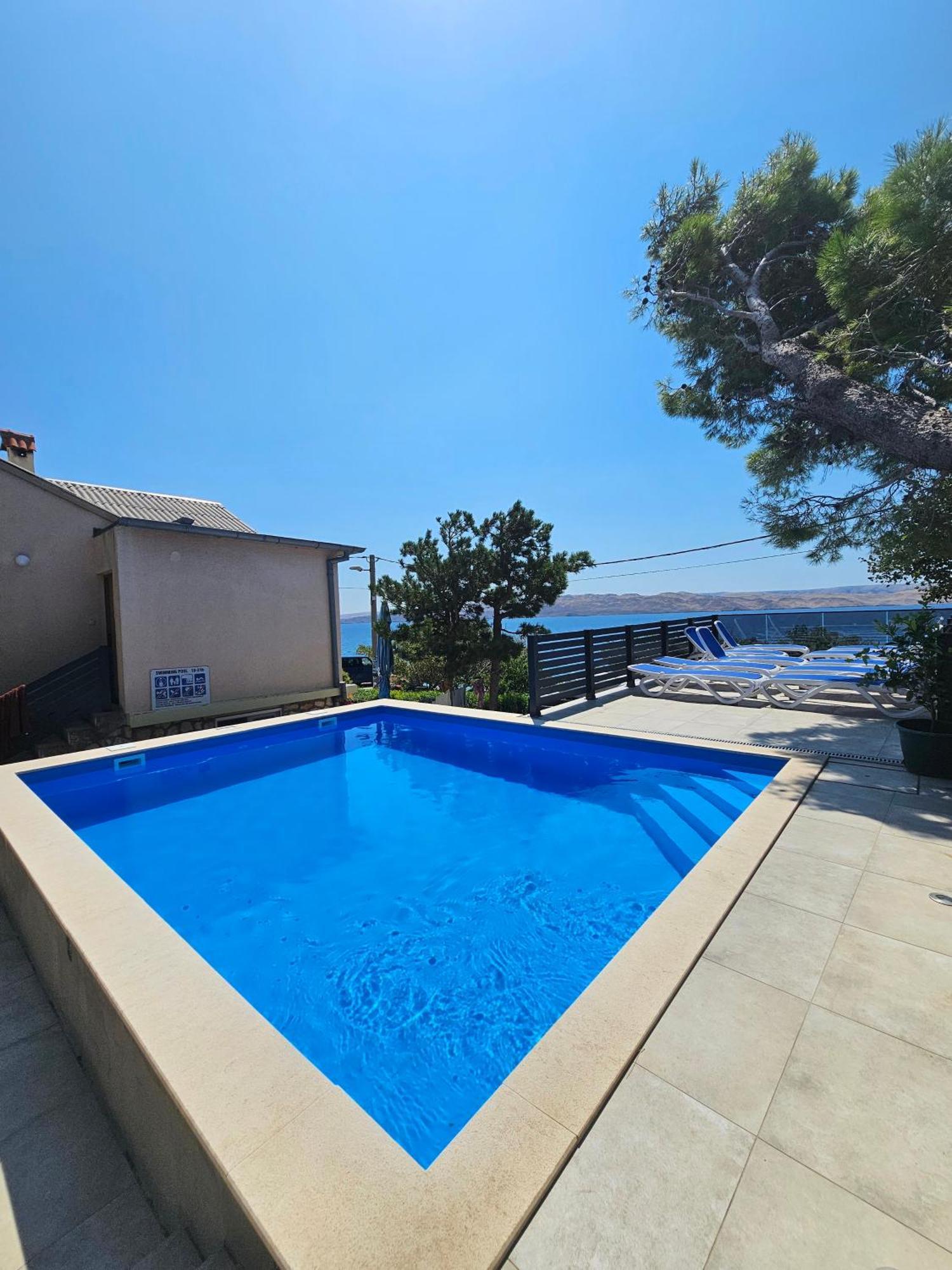 Beachfront House Ivana With Pool - Renovated 2025 Cesarica Extérieur photo