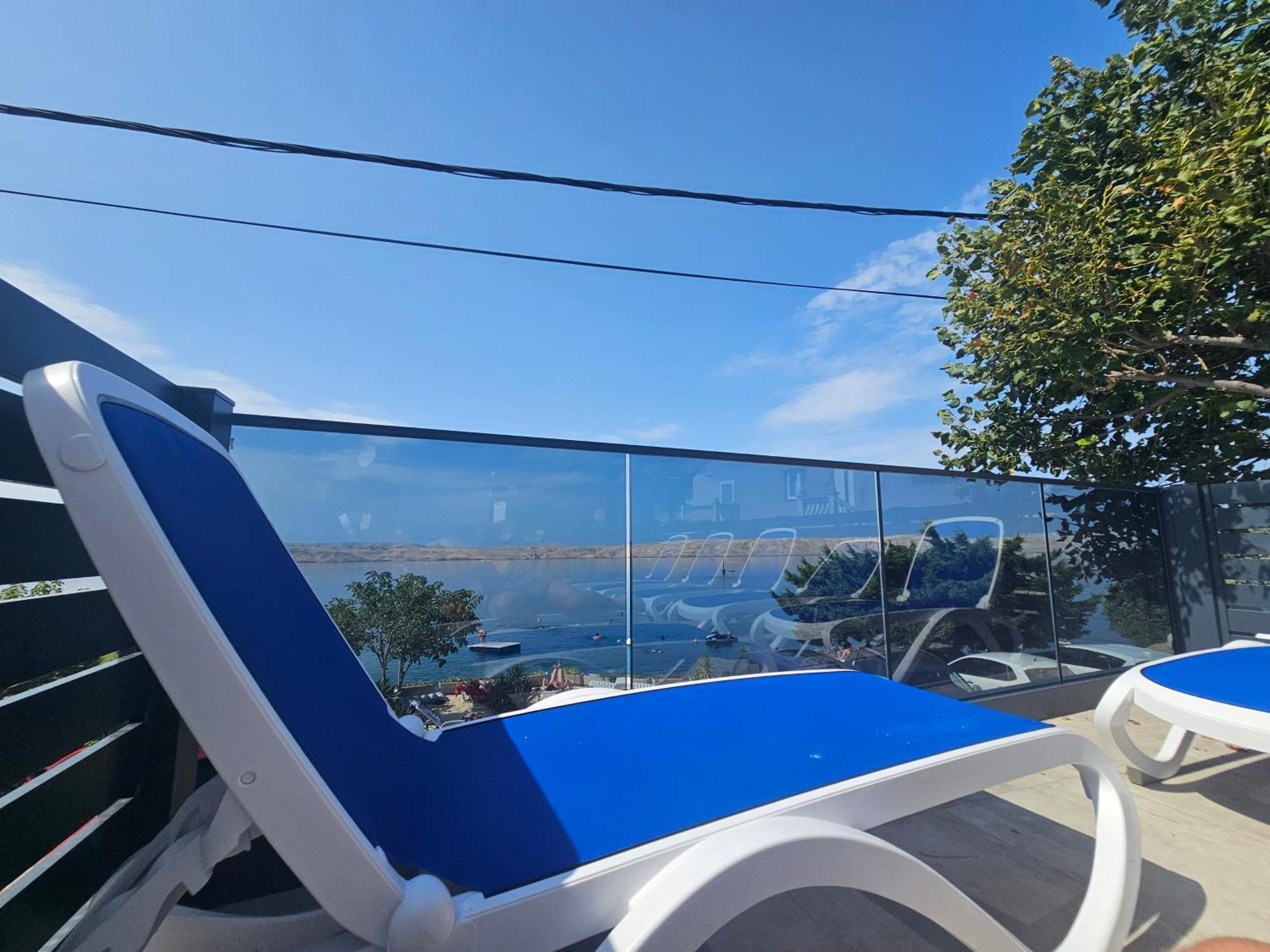 Beachfront House Ivana With Pool - Renovated 2025 Cesarica Extérieur photo