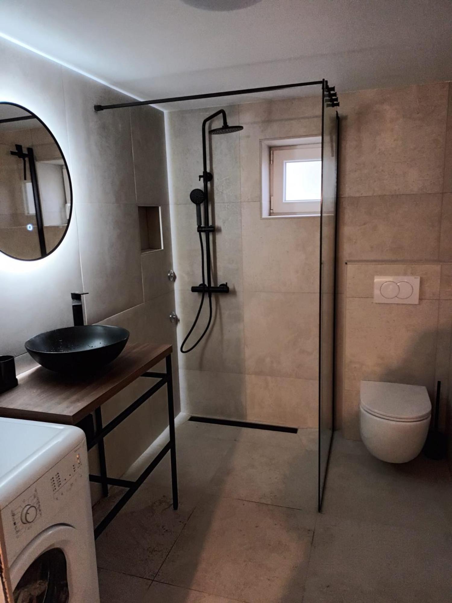 Beachfront House Ivana With Pool - Renovated 2025 Cesarica Extérieur photo