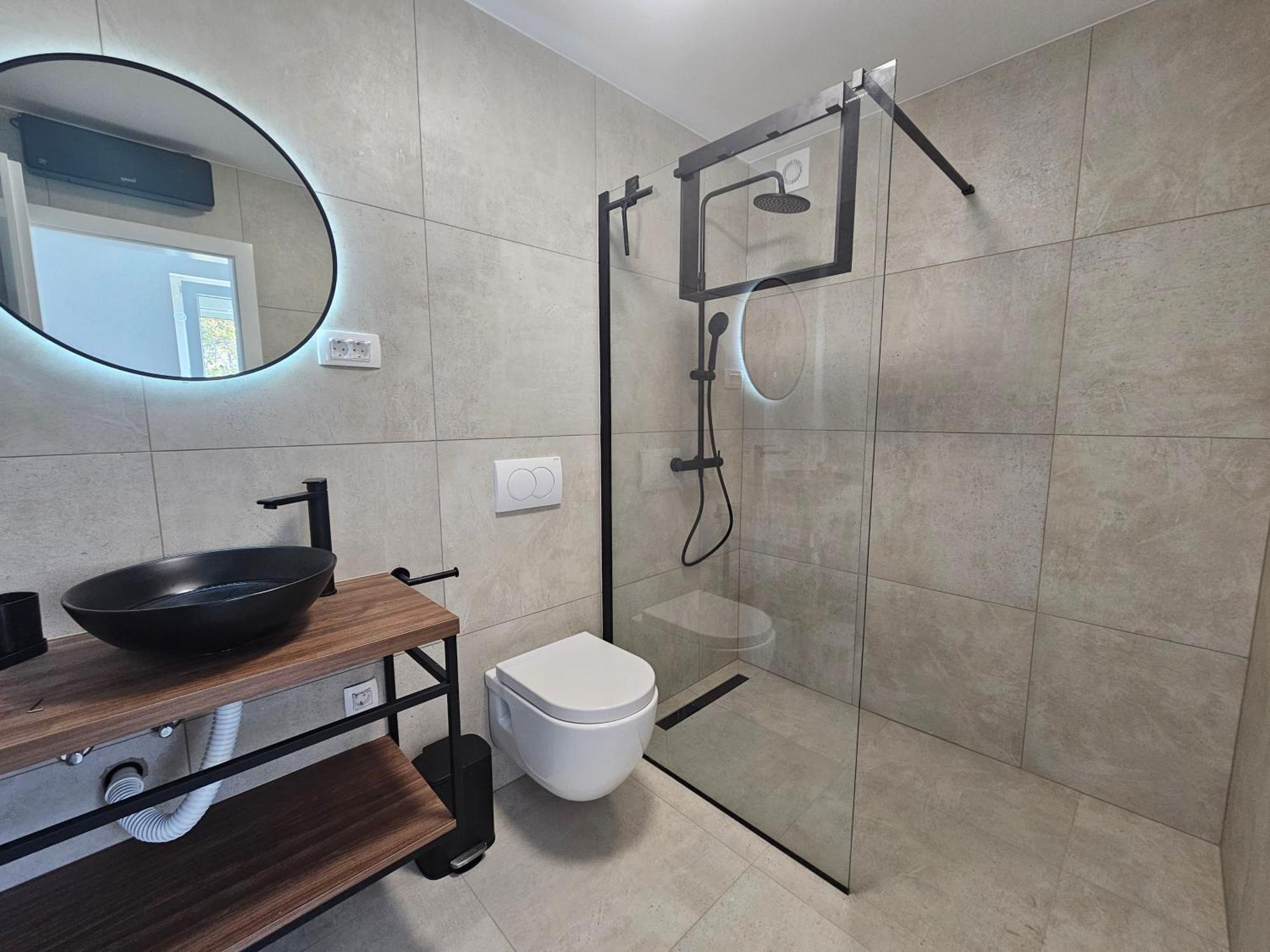 Beachfront House Ivana With Pool - Renovated 2025 Cesarica Extérieur photo