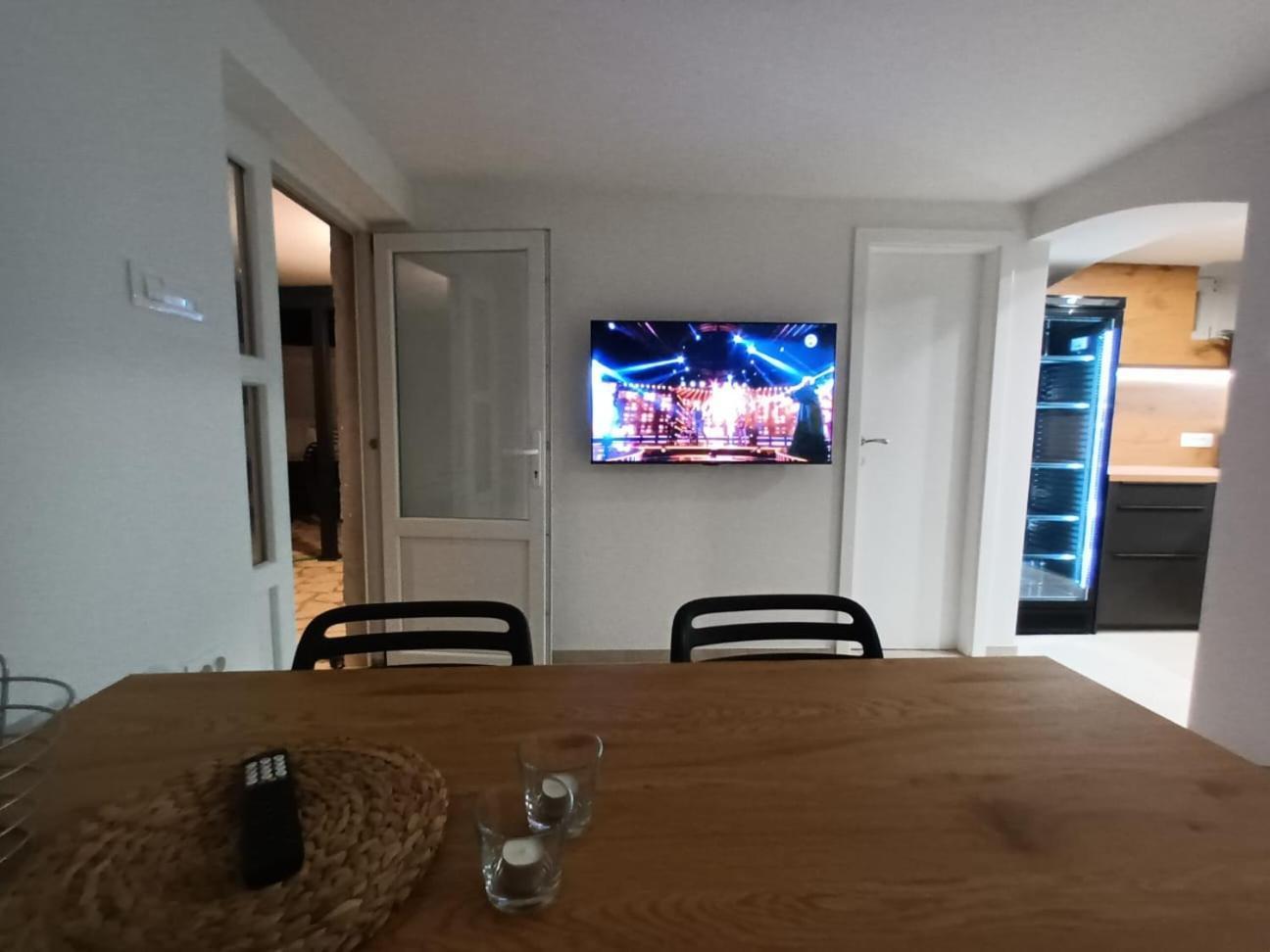 Beachfront House Ivana With Pool - Renovated 2025 Cesarica Extérieur photo