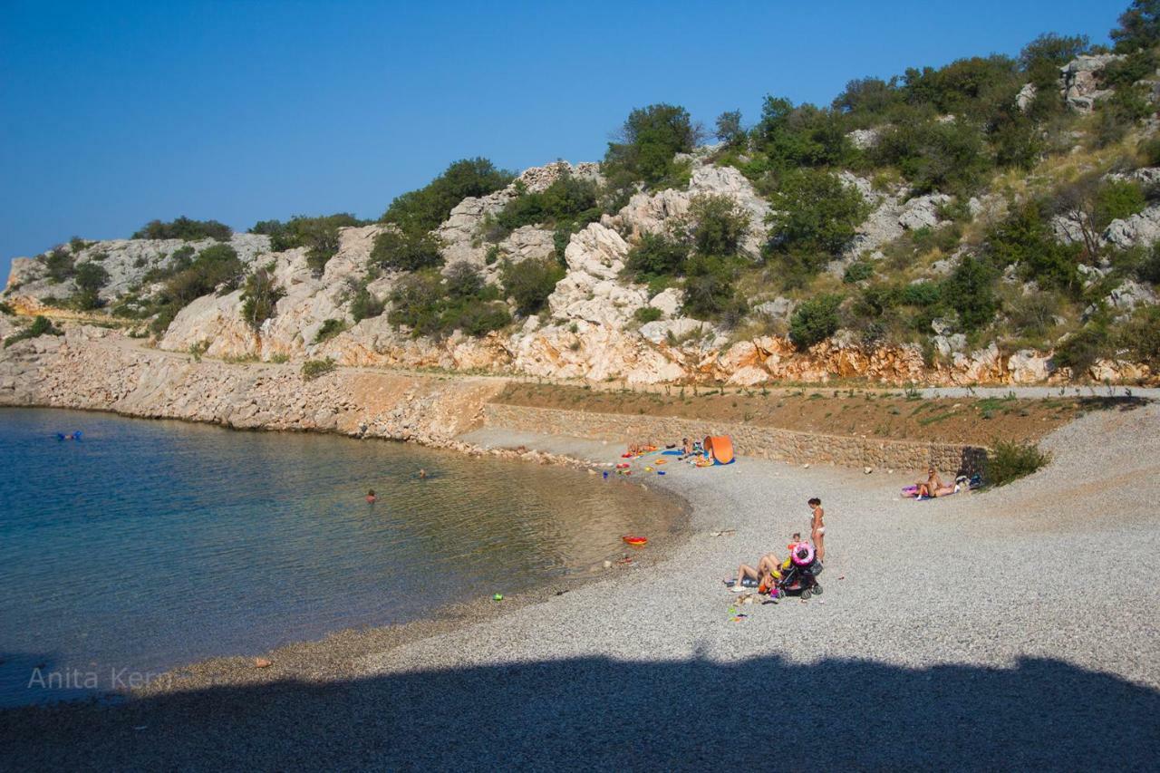 Beachfront House Ivana With Pool - Renovated 2025 Cesarica Extérieur photo